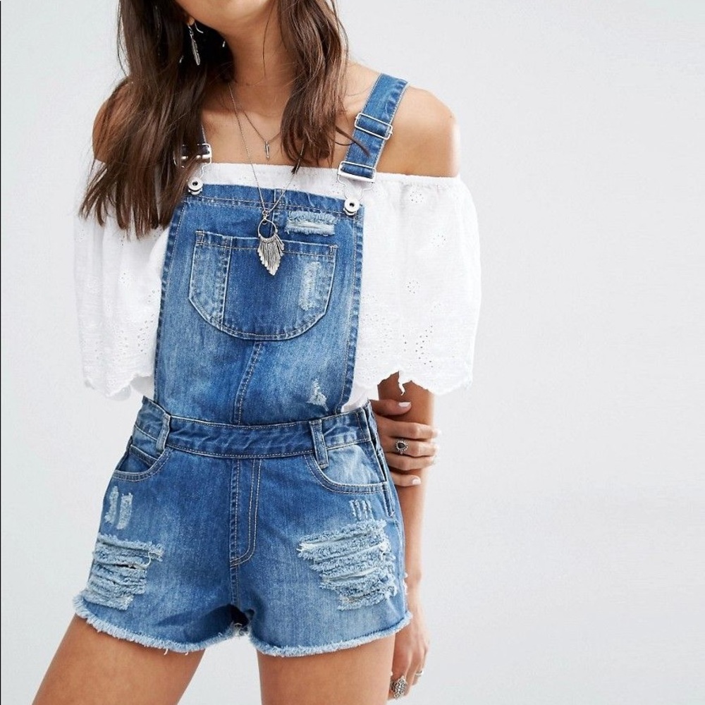 Missguided Distressed Dungaree Shorts/Overalls